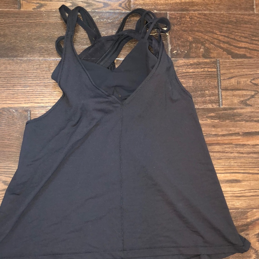 Lululemon size 6 black athleisure tank top - Picture 4 of 6